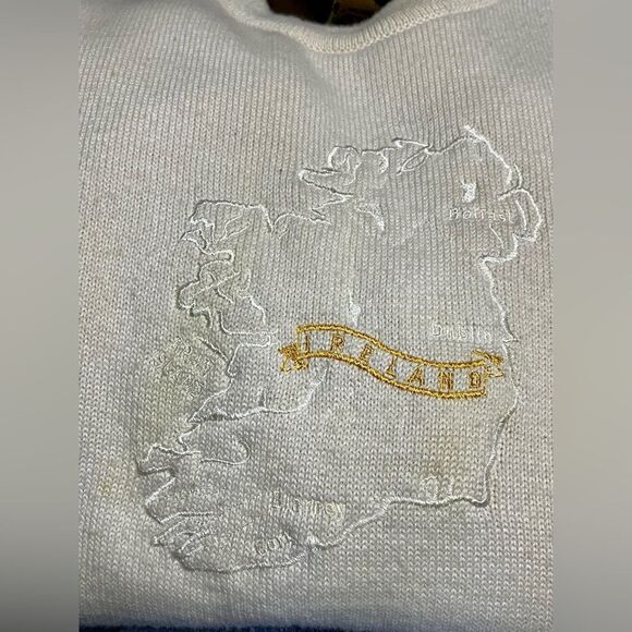 Blarney Castle Embroidered Sweater Winter White XL - Picture 3 of 6